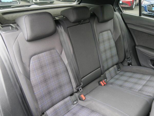 Volkswagen Golf VIII 1.4 GTE DSG Matrix ACC Navi TravelAssist bild 5