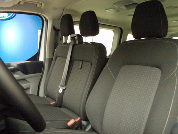 Ford Transit Custom Kombi L1 Trend 9 Sitze Ganzjr. DIREKT VERFÜGBAR!!! bild 4