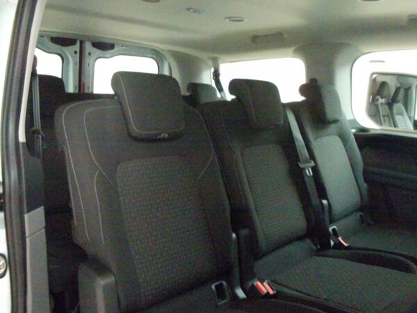 Ford Transit Custom Kombi L1 Trend 9 Sitze Ganzjr. DIREKT VERFÜGBAR!!! bild 6