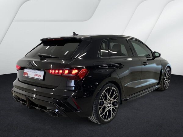 Audi RS3 Sportback TFSI qauttro - kurzfristig verfügbar ! bild 2
