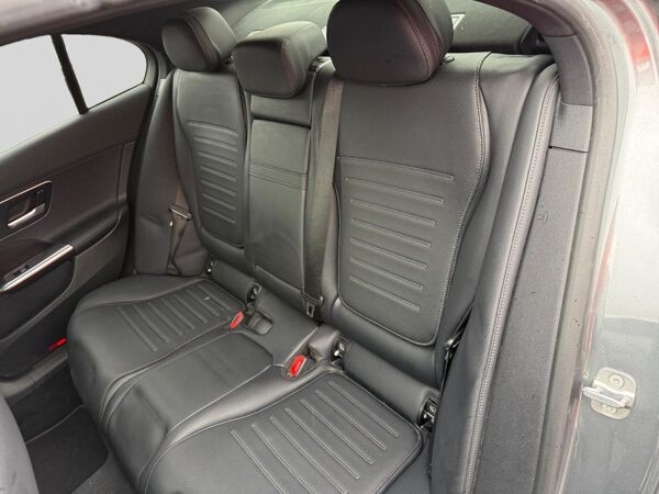 Mercedes-Benz C 200 Sofort verfügbar Pakete*Komfort+High-End Business+Infotainment+Night+Spiegelpaket *Haustürlieferung bild 6