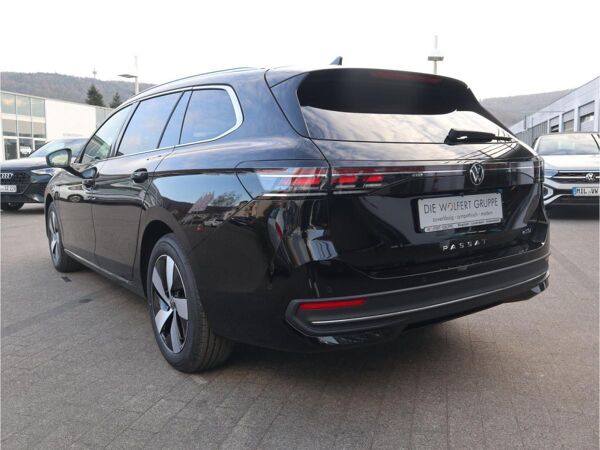 Volkswagen Passat Business 1,5 eTSI OPF (150 PS) DSG *AHK*WINTERRÄDER*NAVI PRO* bild 2