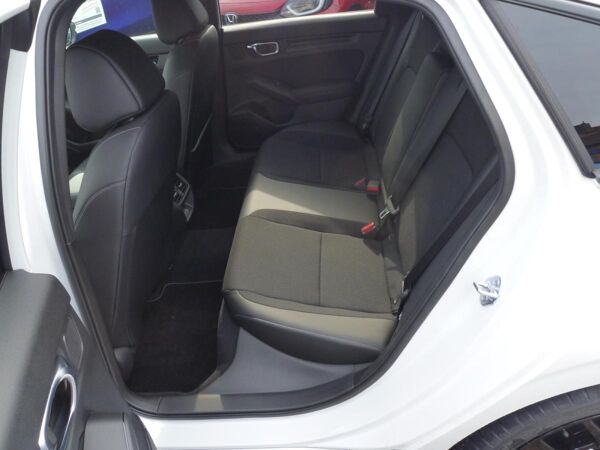 Honda Civic e:HEV 2.0 i-MMD Hybrid Sport bild 7