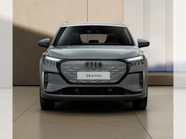 Audi Q4 e-tron SUV performance 210kW *S LINE *NAVI*LED* bild 5