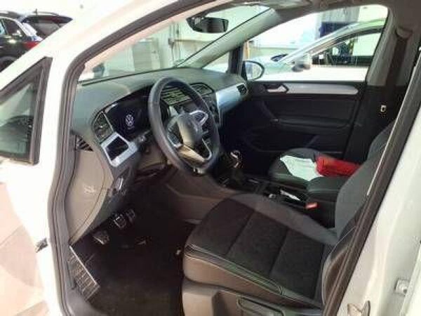Volkswagen Touran 1.5 TSI Goal 7Si ACC Navi RüKa Sitzh. 16 bild 6