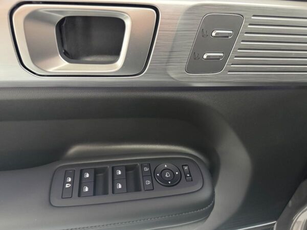 Hyundai SANTA FE Santa Fe Intro HEV SHZ*RFK*Navi*Allrad*Voll-LED* bild 6