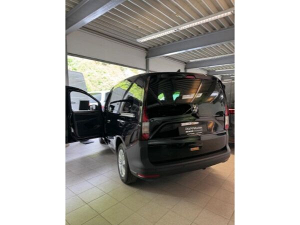 Volkswagen Caddy 5-Sitzer Motor: 2,0 l TDI EU6 SCR Getriebe: 6-Gang-Schaltgetriebe Radstand: 2755 mm KR Lagerwagen ! bild 3