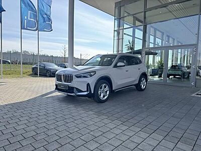 BMW X1 sDrive20i *Lageraktion* 22% * ACC * Pano * AHK * H&K * Lenkradheiz*