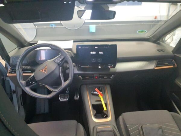 Cupra Born 62 kWh LED*GJR*PDC*360*SH*NAVI*19 bild 4