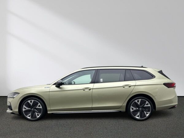 Skoda Superb Superb Combi Sportline 2.0 TDI 193PS DSG 4x4 *SOFORT VERFÜGBAR* bild 2
