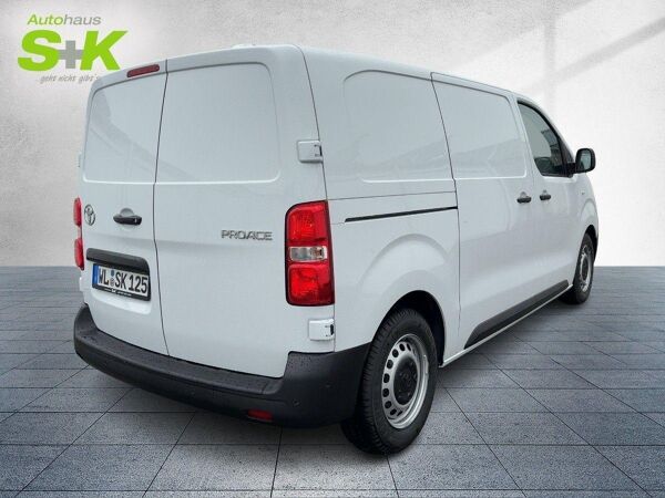 Toyota Proace ***Proace L1 verblecht 4-türig Electric Meister LED 75 kWh Vollelektrisch 100 kW*** bild 2