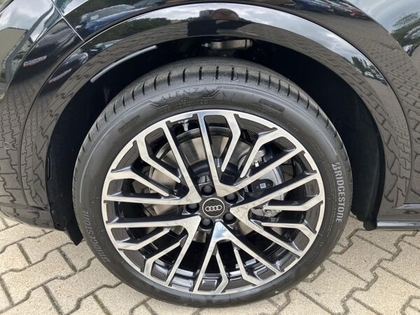 Audi Q5 e-hybrid quattro S-Line AHK Pano bild 4