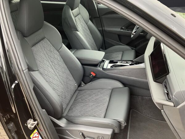 Audi Q5 e-hybrid quattro S-Line AHK Pano bild 7