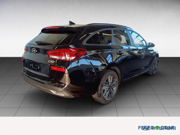 Hyundai i30 ADVANTAGE PLUS NAVI LED SHZ LHZ DCT CARPLAY bild 4