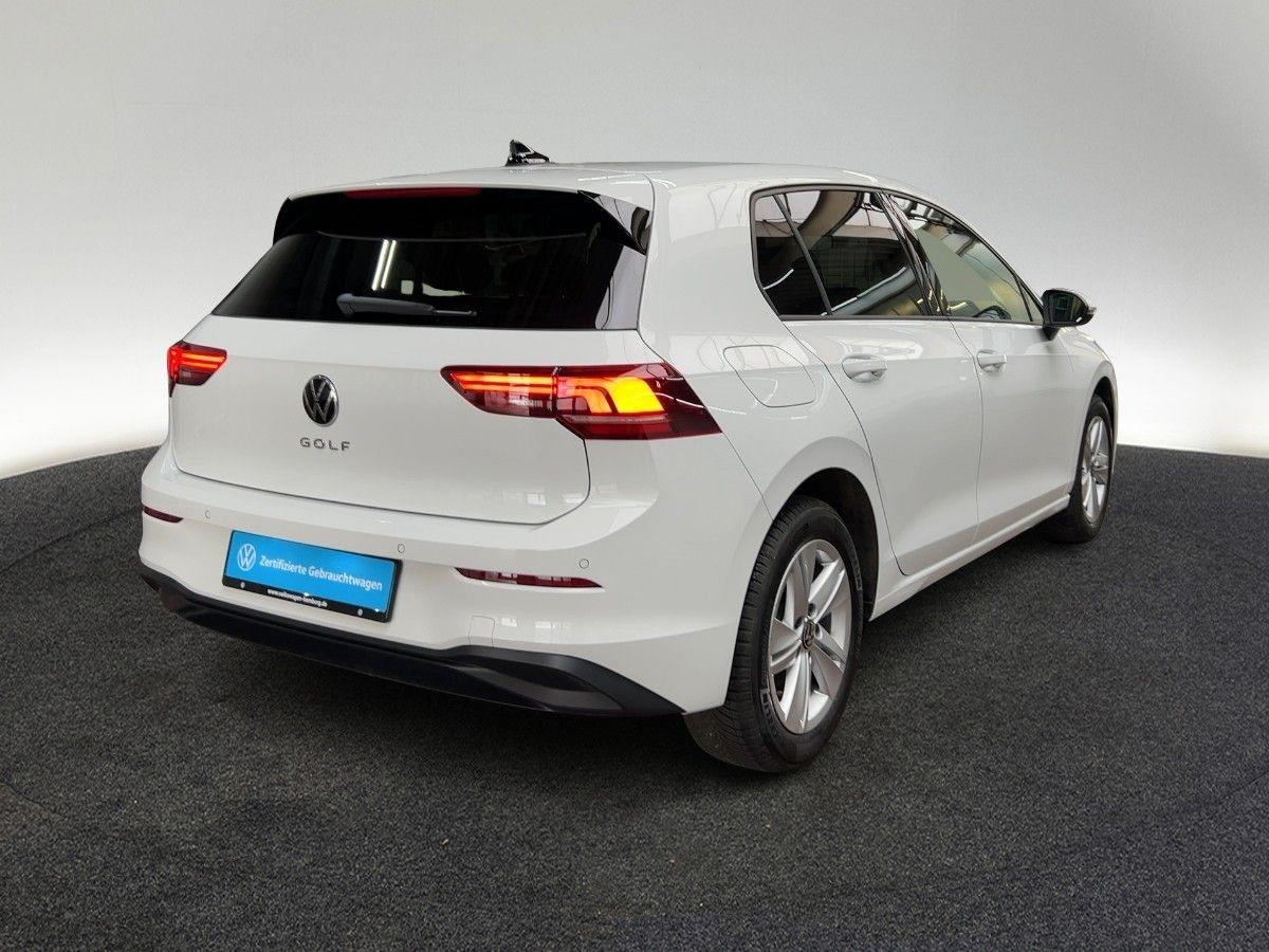 Volkswagen Golf VIII 1.5 TSI Life HeadUp Navi RearView GJR bild 3