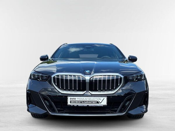 BMW 520 d xDrive Touring M Sport STANDHEIZUNG,AHK,ACC,SITZLÜFTUNG,H/K SOUND,EL. SITZE,360 GRAD KAMERA bild 3