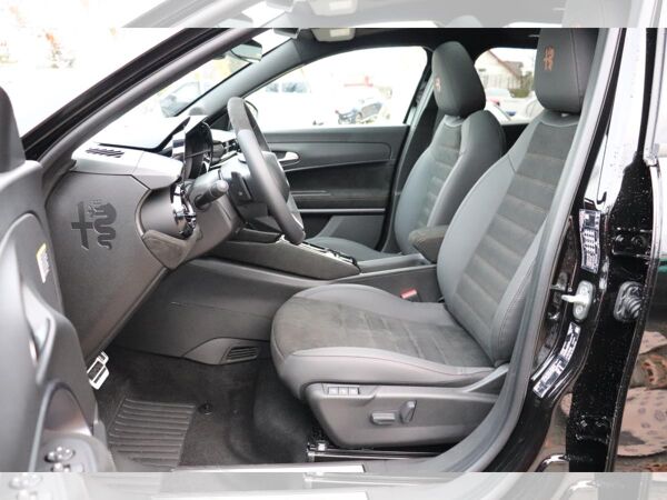Alfa Romeo Junior **SOFORT VERFÜGBAR** INTENSA Ibrida 1.2 VGT 107KW bild 6