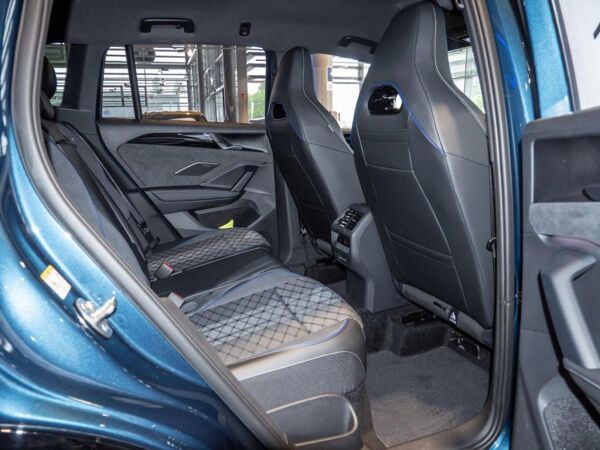 Volkswagen Tiguan R-Line 2,0 l TSI OPF 4MOTION 7-Gang-Doppelkupplungsgetrie be DSG bild 5