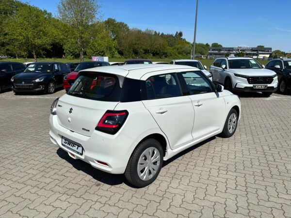 Suzuki Swift 1.2 Dualjet HYBRID Club -  Sofort -  Standort Hamburg bild 4