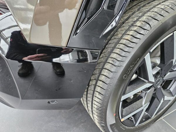 Jeep Compass Elektro 74 kWh First Edition - bild 4