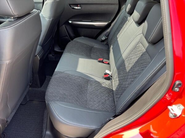 Suzuki Vitara 1.5 COMFORT PLUS ALLGRIP AGS NAVI BLUETOOTH *5 JAHRE GARANTIE* bild 7