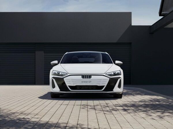 Audi e-tron GT quattro  370kW❗️NUR FÜR FREIBERUFLER , DMB, DBV, BIngK & MR❗️  AB AUGUST VERFÜGBAR🚀 bild 2