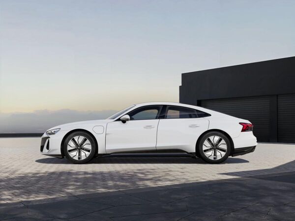 Audi e-tron GT quattro  370kW❗️NUR FÜR FREIBERUFLER , DMB, DBV, BIngK & MR❗️  AB AUGUST VERFÜGBAR🚀 bild 3