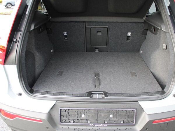 Volvo XC40 B3 Plus Black Edition ❗LAGERWAGENAKTION❗SOFORT VERFÜGBAR❗ bild 4