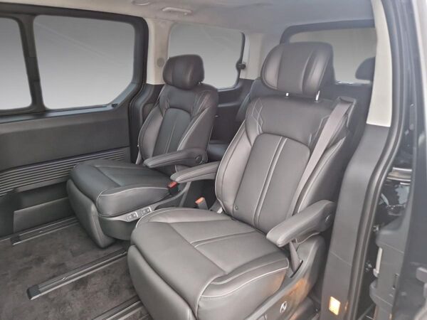 Hyundai STARIA Hybrid 2WD SIGNATURE // PANORAMA bild 7