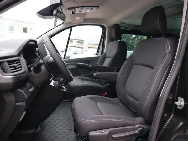 Nissan Primastar L1H1 Tekna Automatik bild 6
