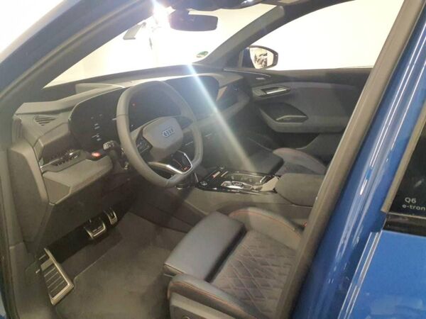 Audi Q6 e-tron qu 5JGar Tech plus Carbon S-Sitze MMI pro bild 4