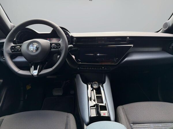 Alfa Romeo Junior Sprint MHEV | SOFORT VERFÜGBAR | Gewerbe bild 7