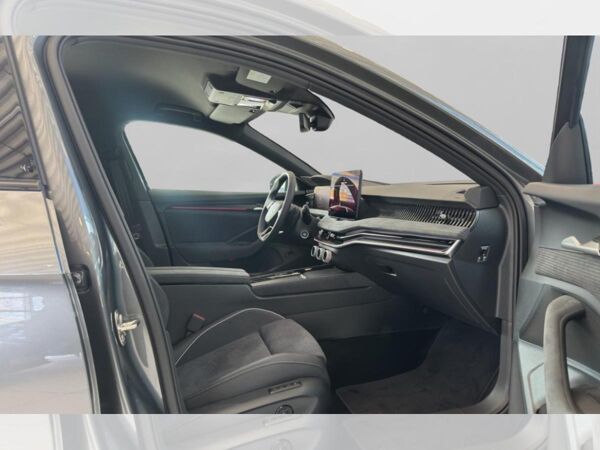 Skoda Superb Sportline 2.0 TDI 142 kW 7-Gang-DSG 4x4 bild 6