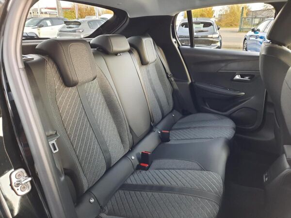 Peugeot 208 Allure bild 6