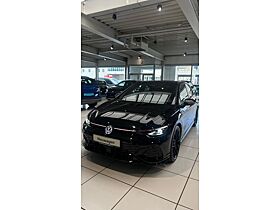 Volkswagen Golf GTI Edition 50 **SONDERMODELL** 2.0 TSI 325 PS Volkswagen Golf GTI Edition 50 **SONDERMODELL** 2.0 TSI 325 PS