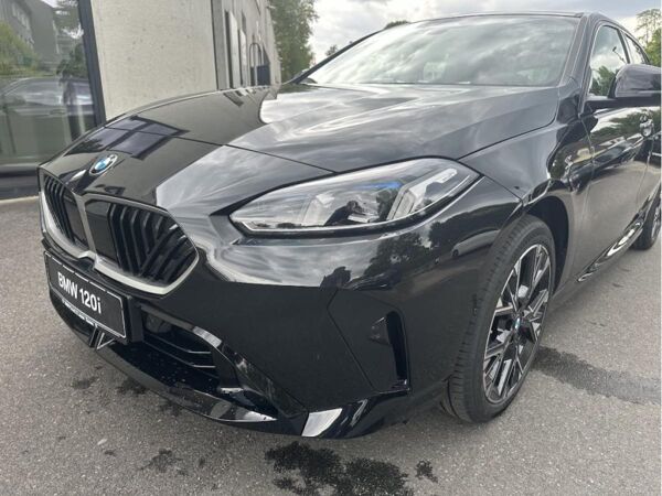 BMW 120 M Sport || 18Z AHK adapt.LED Keyless inkl. Versicherung bild 3