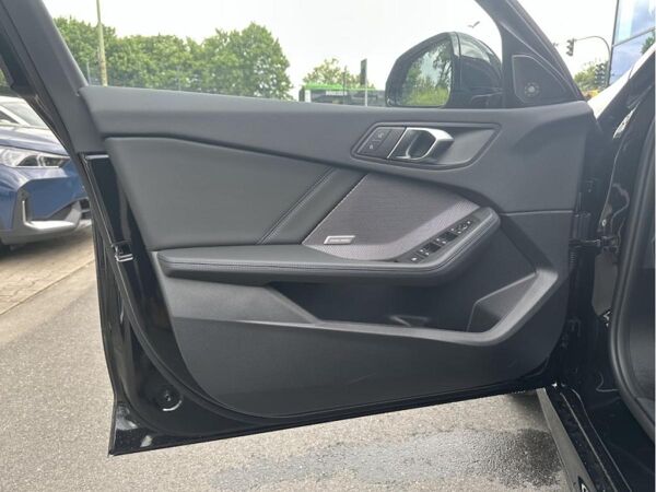 BMW 120 M Sport || 18Z AHK adapt.LED Keyless inkl. Versicherung bild 5