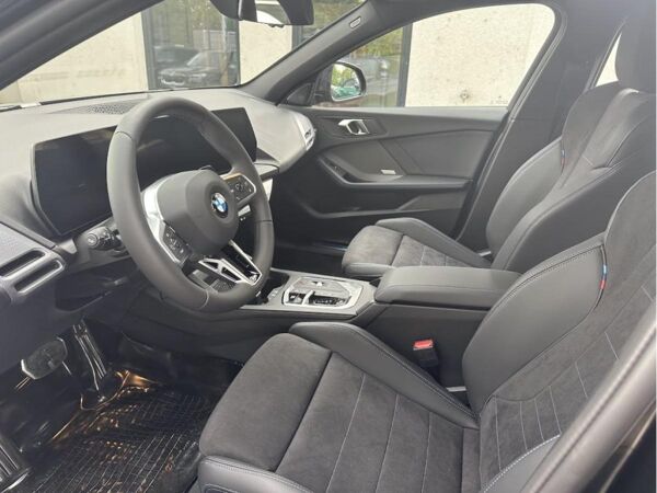 BMW 120 M Sport || 18Z AHK adapt.LED Keyless inkl. Versicherung bild 6