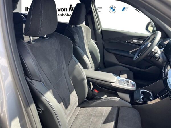 BMW X1 sDrive20i M Sportpaket & Premiumpaket bild 6
