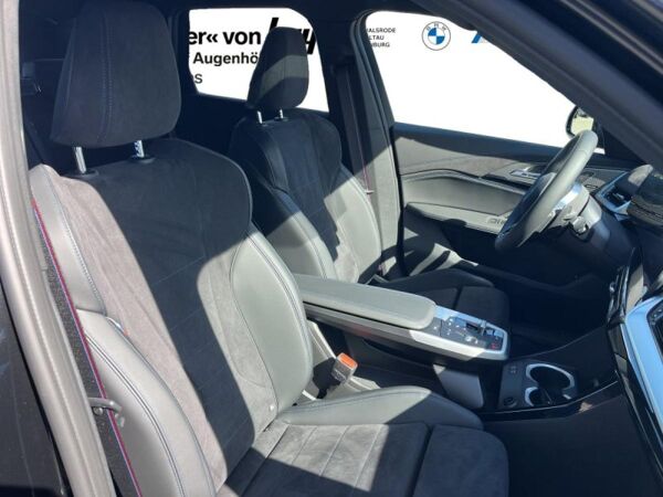 BMW X1 xDrive20d Sportpaket Pro Innovationspaket Travel Paket uvm. bild 6