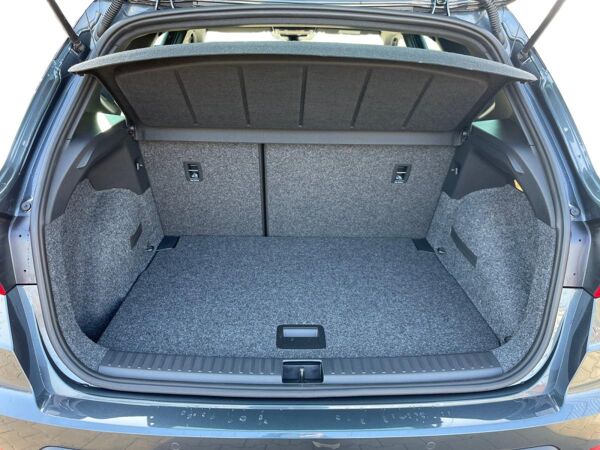 Seat Arona FR TSI DSG|AHK|NAVI|ACC|KAMERA|LED|SPURHAL bild 7