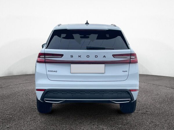 Skoda Kodiaq Sportline 4x4 TDI DSG|AHK|PANO|7 SITZE bild 6