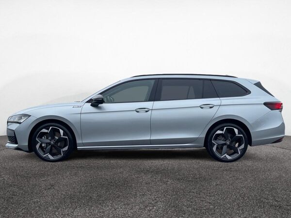 Skoda Superb Combi Sportline 4x4 TDI DSG|NAVI|AHK|ACC| bild 4
