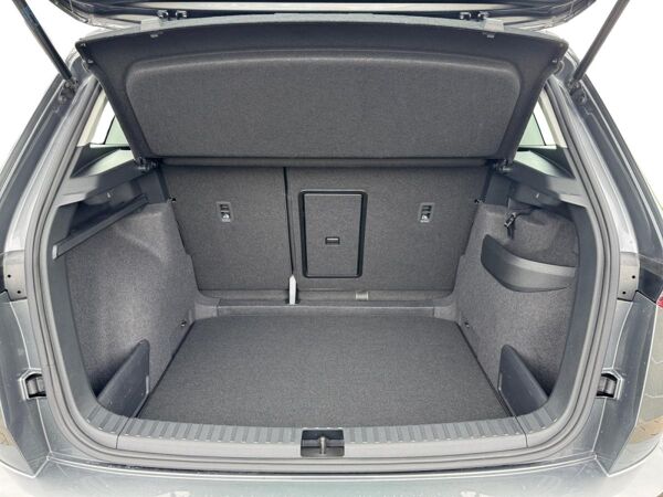 Skoda Karoq Selection TSI DSG|NAVI|KAMERA|VORB.AHK|SHZ bild 7