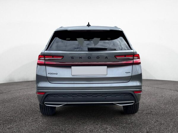 Skoda Kodiaq Sportline 4x4 TDI DSG|AHK|PANO|7 SITZE bild 6
