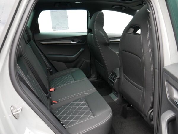 Skoda Karoq 2.0 TSI Sportline 4x4 AHK MATRIX PANO *990* bild 4