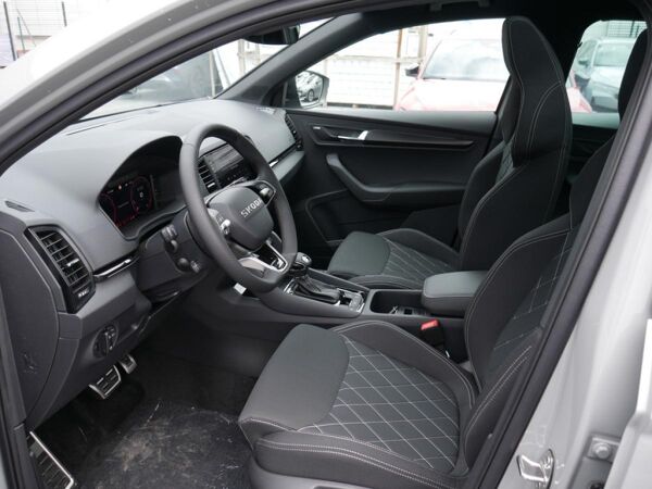 Skoda Karoq 2.0 TSI Sportline 4x4 AHK MATRIX PANO *990* bild 7