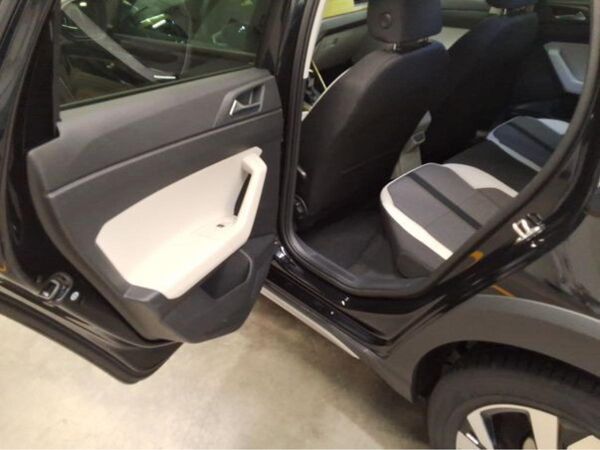 Volkswagen Taigo Style 1.5 TSI DSG AHK LED APP NAVI IQ.Drive bild 4