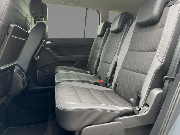 Volkswagen Touran 1.5 TSI Comfortline DSG Navi AHK 7-Sitze bild 7
