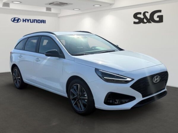 Hyundai i30 cw Trend AUTOMATIK*SITZHZG*KAMERA*DAB*CARPLAY*TEMPOMAT* bild 2